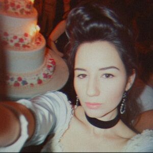 Meet your Posher, Raven